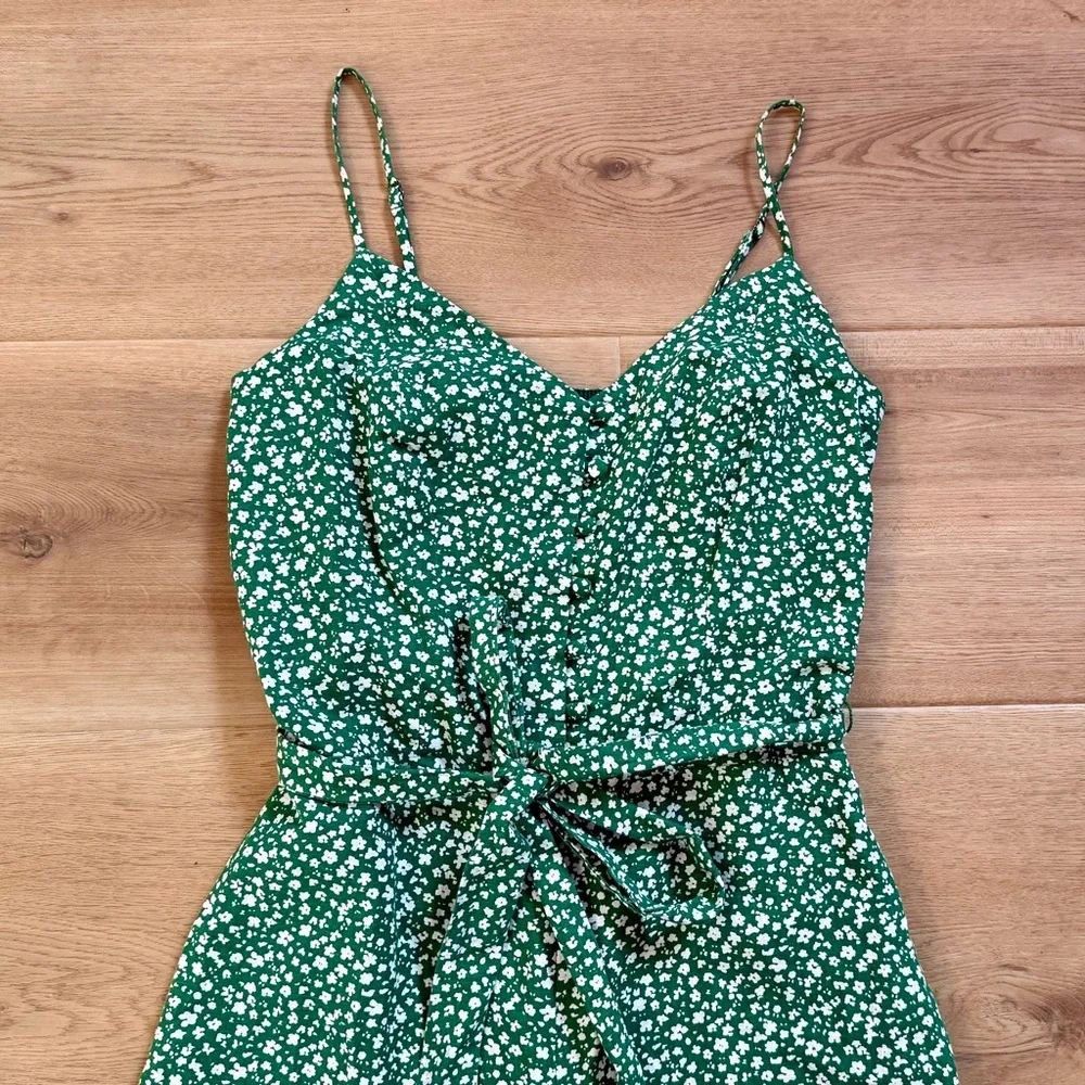Banana Republic Palazzo Floral Kelly Green Jumpsuit Size 6 Tall